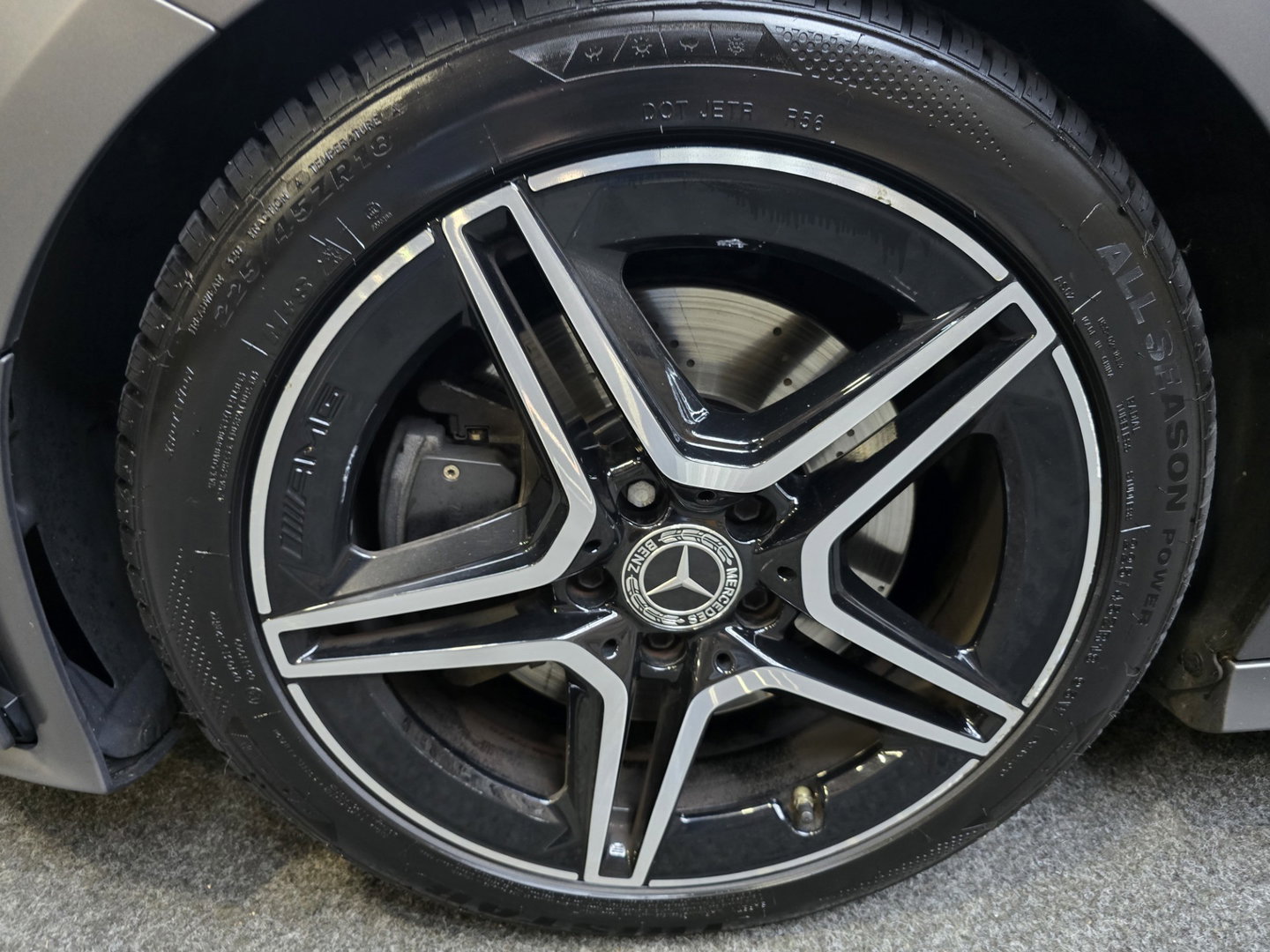 Mercedes-Benz CLA-Klasse Shooting Brake 200 Business Solution AMG MATT GRIJS Pano Camera Sfeer Navi LM