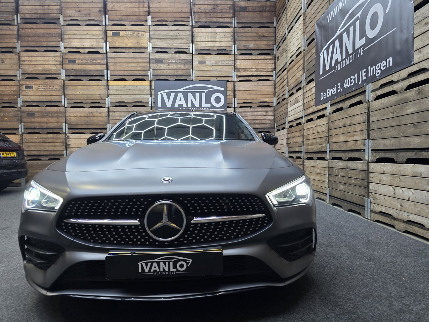 Mercedes-Benz CLA-Klasse Shooting Brake 200 Business Solution AMG MATT GRIJS Pano Camera Sfeer Navi LM