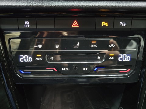Volkswagen T-Roc 1.0 TSI R-Line IQ Drive Pakket Navi LED Clima LM