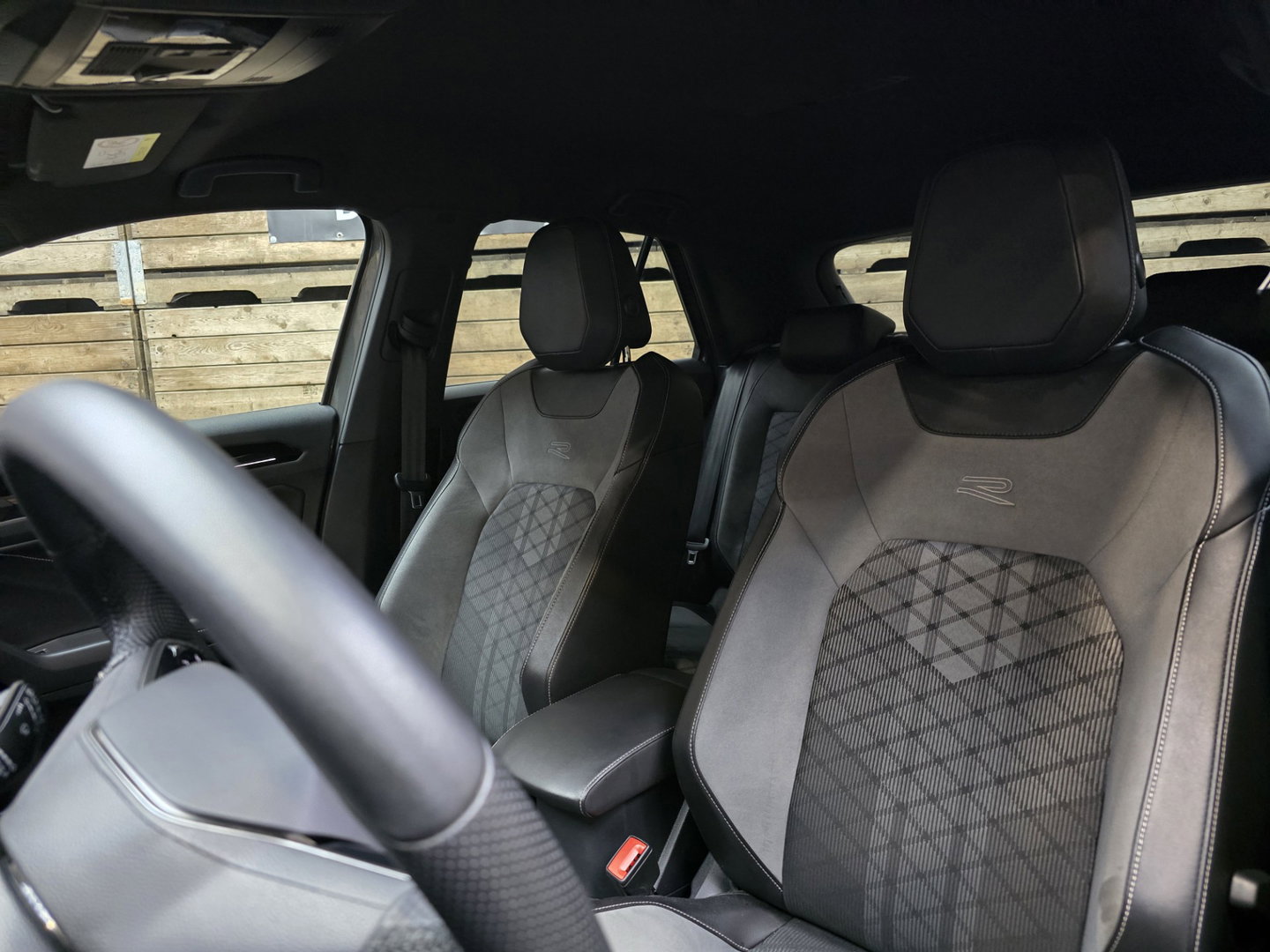 Volkswagen T-Roc 1.0 TSI R-Line IQ Drive Pakket Navi LED Clima LM