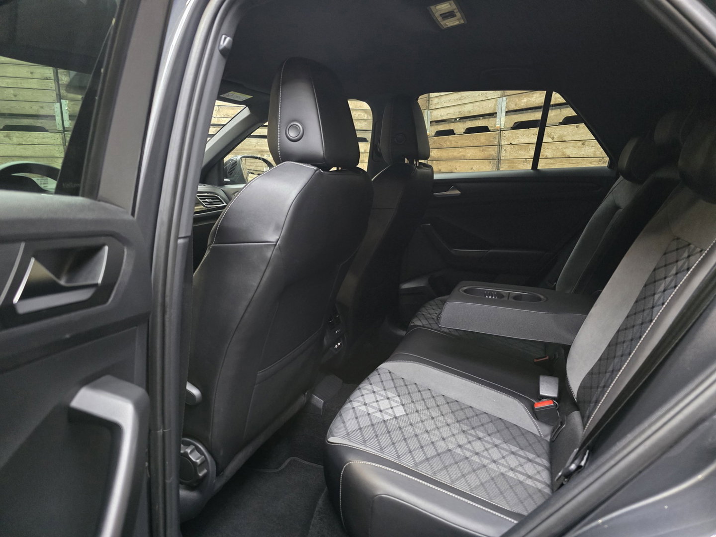 Volkswagen T-Roc 1.0 TSI R-Line IQ Drive Pakket Navi LED Clima LM