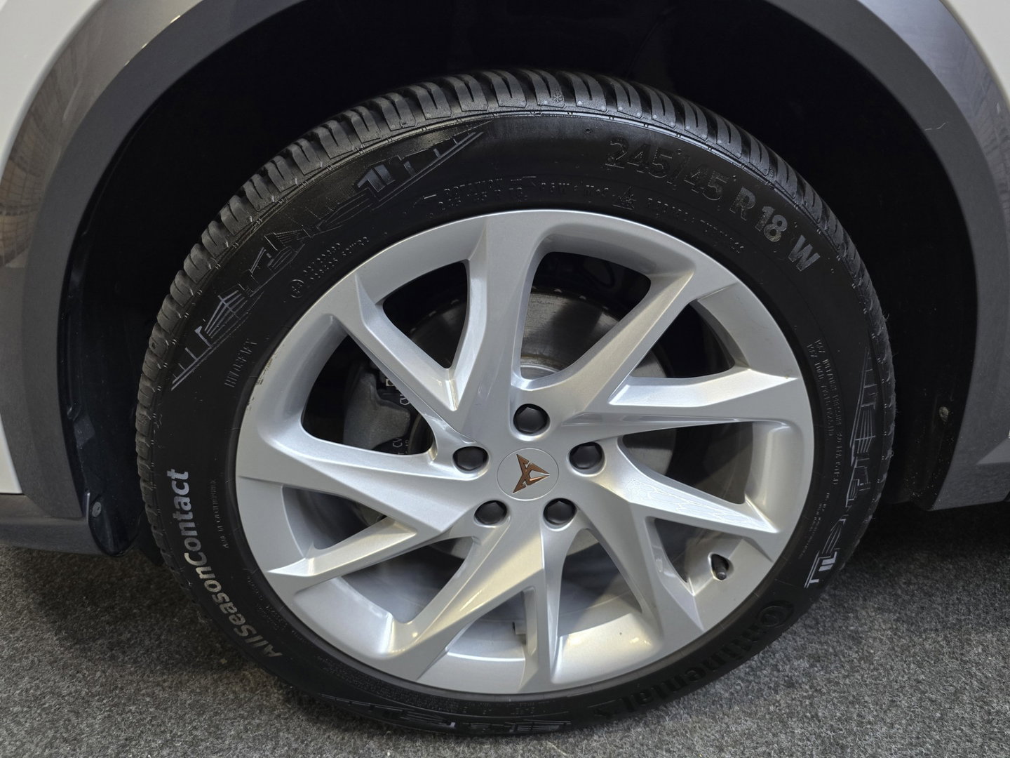 CUPRA Formentor E-Hybride 204 PK Pano Clima Cruise Navi Camera 18"LM 99% SOH