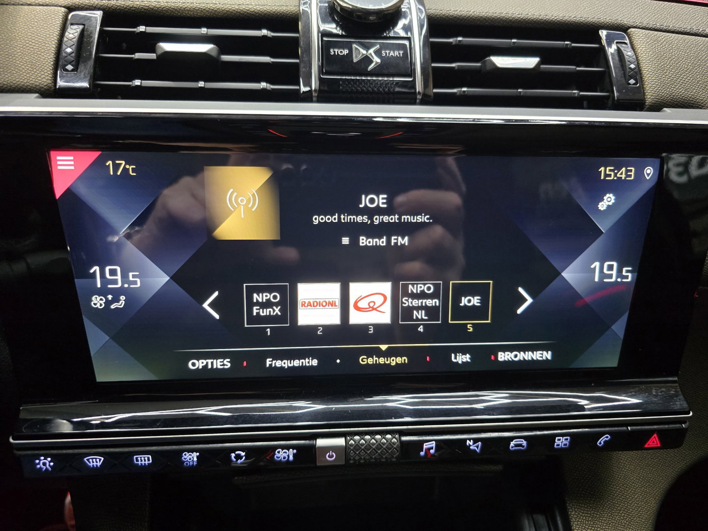 DS 7 Crossback 1.6 PureTech So Chic Xenon Navi Clima Camera uitlaatklep 18"LM