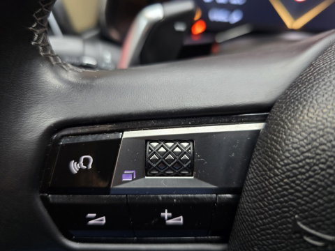 DS 7 Crossback 1.6 PureTech So Chic Xenon Navi Clima Camera uitlaatklep 18"LM