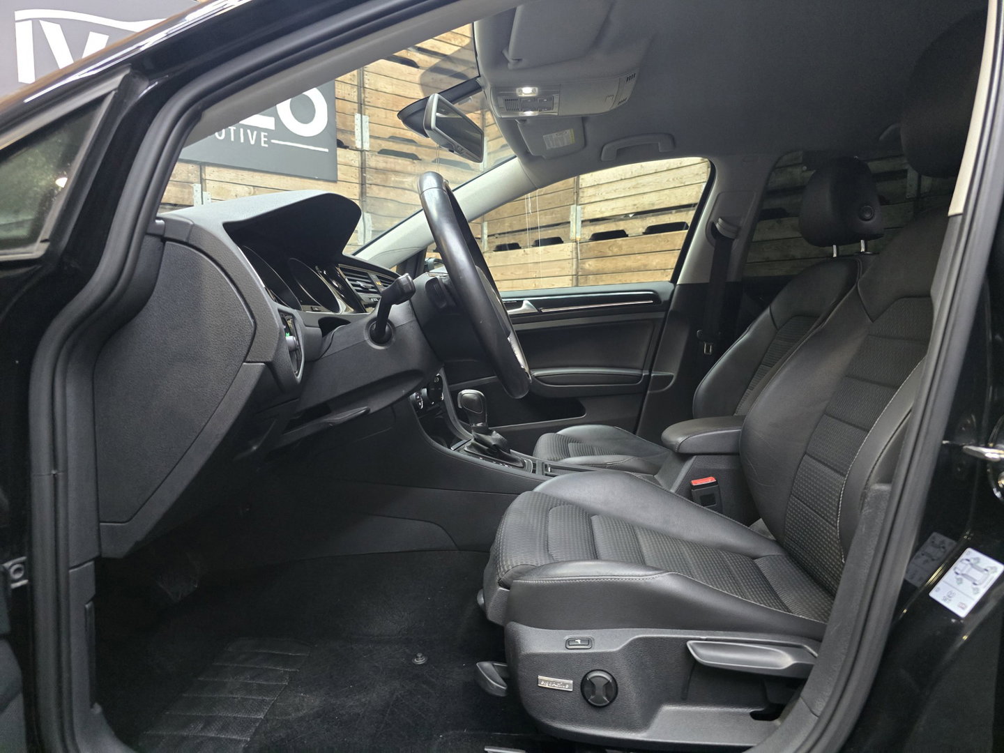 Volkswagen Golf 1.4 TSI Highline Xenon Clima Cruise PDC Massage 19"LM 122 PK