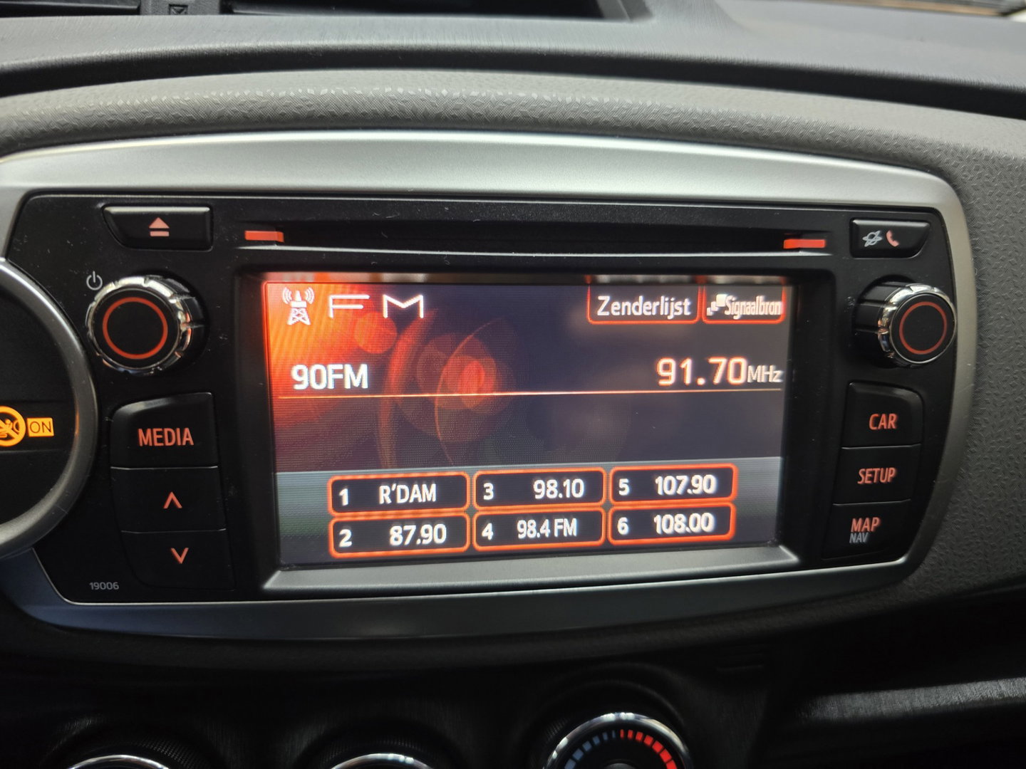 Toyota Yaris 1.0 VVT-i Aspiration Bluetooth Clima LM