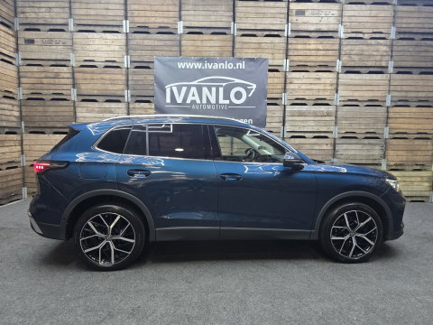 Volkswagen Tiguan 1.5 eHybrid Elegance IQ LIght Panorama 360 Trekhaak 20"LM