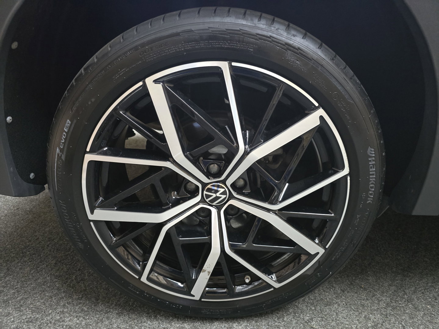 Volkswagen Tiguan 1.5 eHybrid Elegance IQ LIght Panorama 360 Trekhaak 20"LM