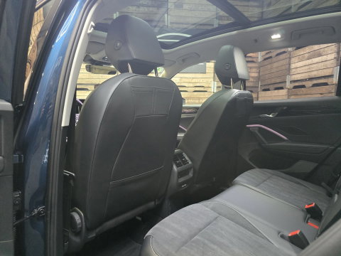 Volkswagen Tiguan 1.5 eHybrid Elegance IQ LIght Panorama 360 Trekhaak 20"LM