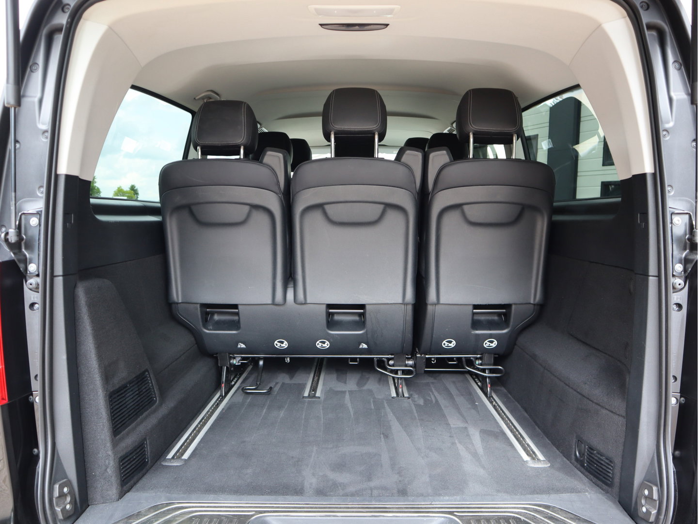 Mercedes-Benz EQV 300 90kWh L3 Extra lang - 8 Persoons - Leder - elc. Schuif