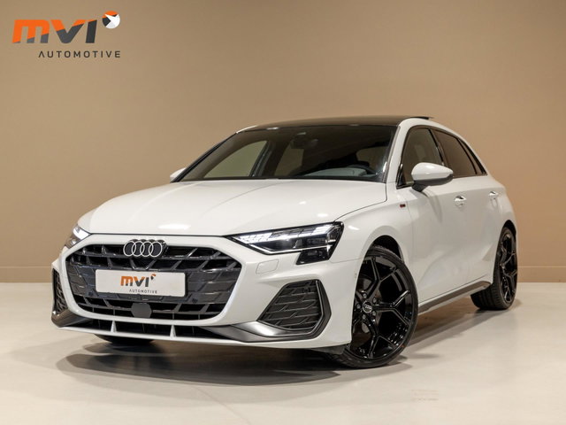 Audi A3 - Sportback 35 TFSI S-Line edition / 150pk / Panorama dak / Sonos / Achteruitrij camera /