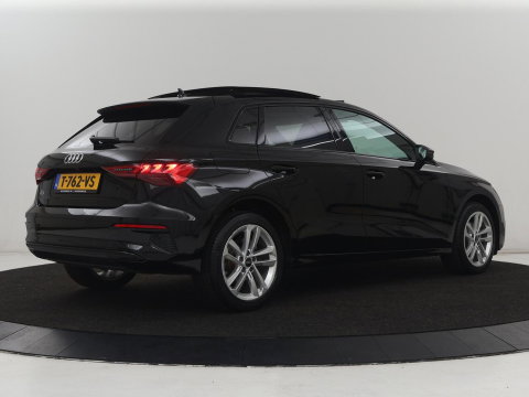 Audi A3 30 TFSI Advanced edition | Panoramadak | Stoelverwarming | Camera | Carplay | Sportstoelen | Navigatie | Full LED | Virtual Cockpit | Getint glas | Climate control | Parkeerhulp | Cruise control