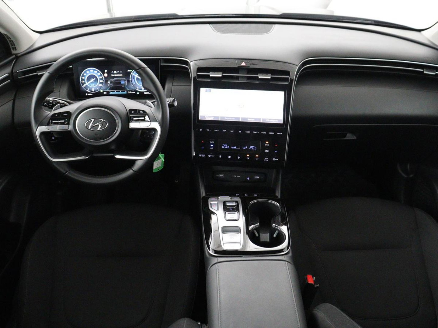 Hyundai Tucson 1.6 T-GDI PHEV Comfort 4WD | SOH 97,9% | Adaptive cruise | Camera | Carplay | Navigatie | Climate control | Parkeerhulp | 19'' | Digital Cockpit | DAB | Bluetooth | Plug In