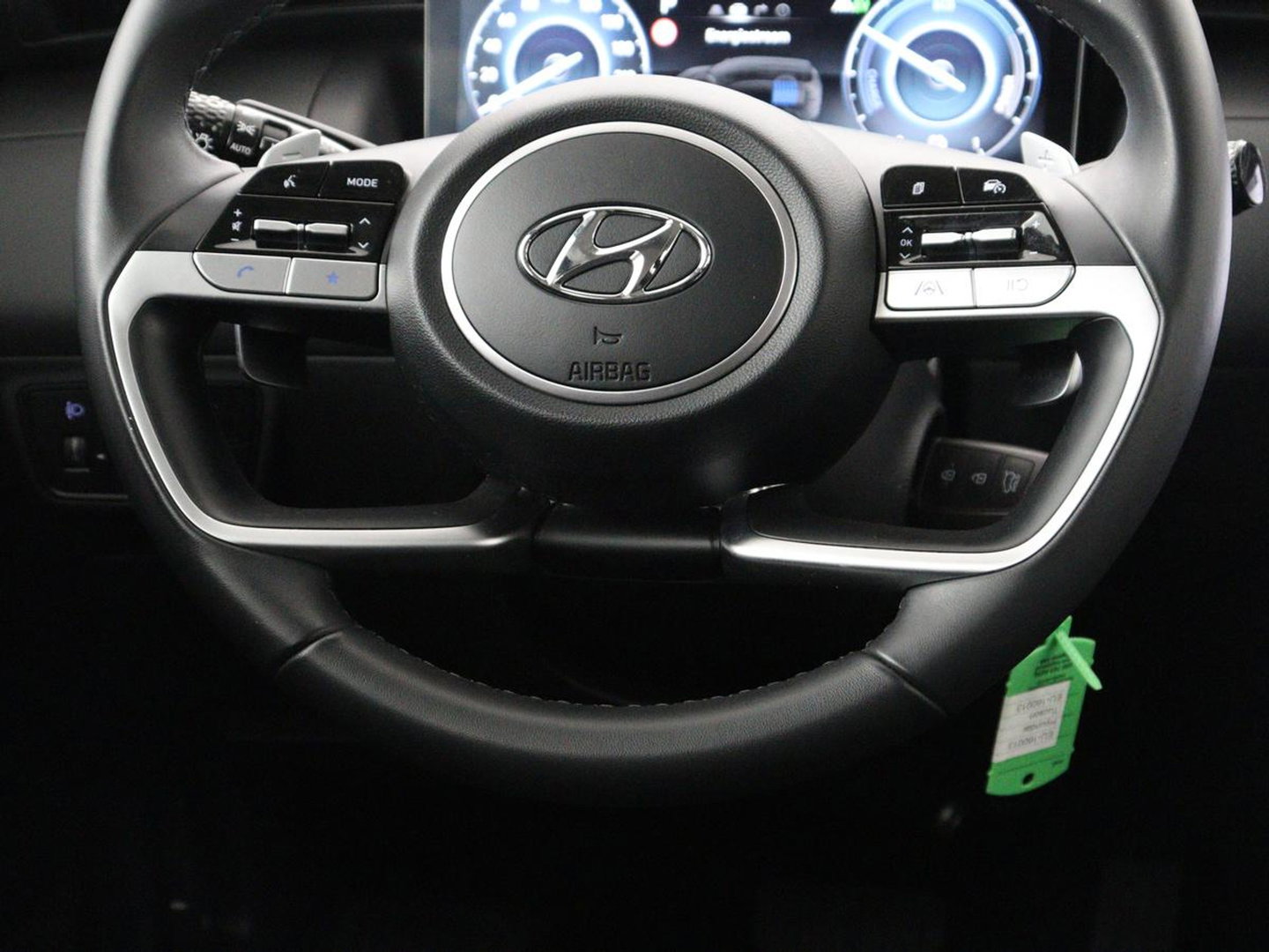 Hyundai Tucson 1.6 T-GDI PHEV Comfort 4WD | SOH 97,9% | Adaptive cruise | Camera | Carplay | Navigatie | Climate control | Parkeerhulp | 19'' | Digital Cockpit | DAB | Bluetooth | Plug In