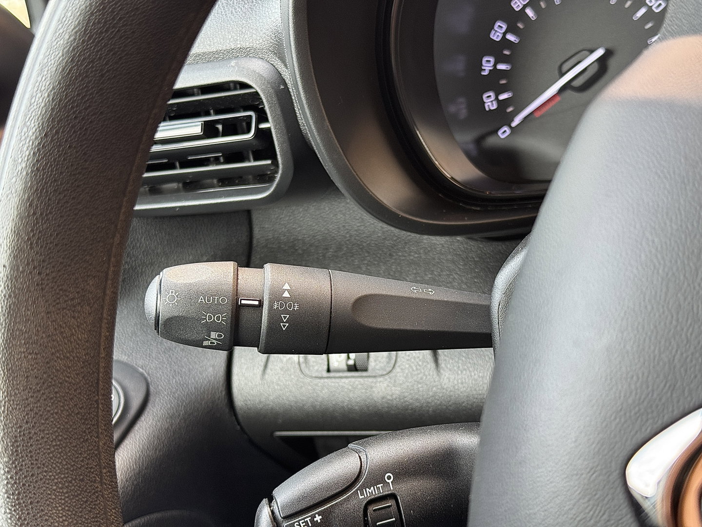 Citroën Berlingo 1.5 BlueHDI Control | Marge | Apple Carplay | Android Auto | Navigatie | Cruise Control | Parkeersensoren | Airconditioning | Bluetooth | Automatische Verlichting | Elektrische Spiegels |