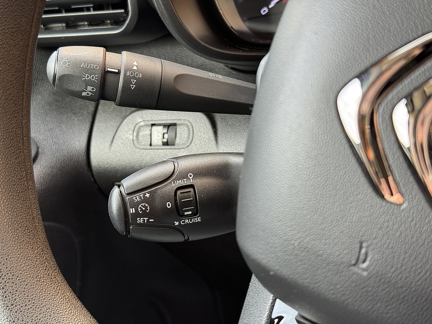 Citroën Berlingo 1.5 BlueHDI Control | Apple Carplay | Android Auto | Navigatie | Cruise Control | Parkeersensoren | Airconditioning | Bluetooth | Automatische Verlichting | Elektrische Spiegels |