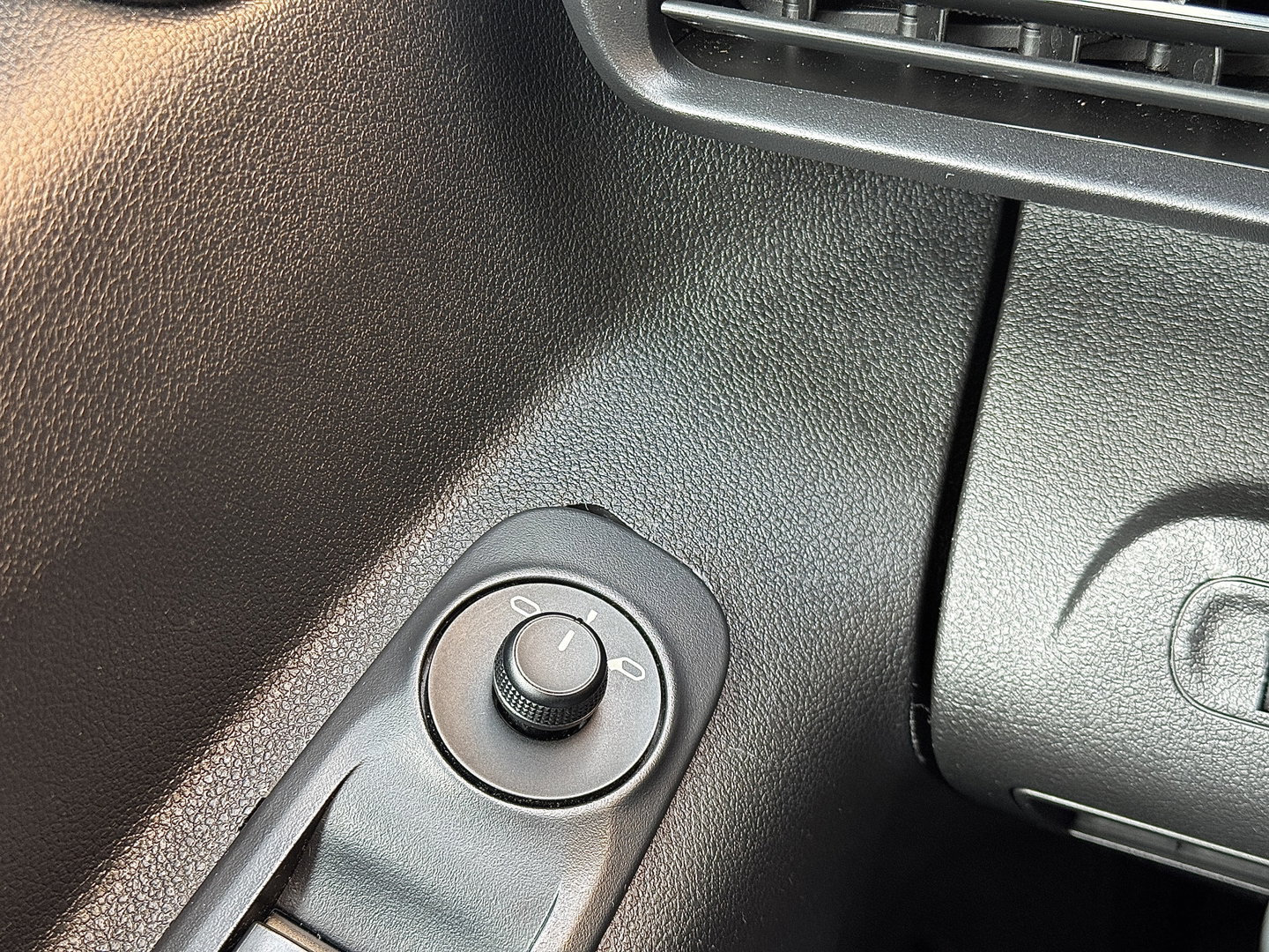 Citroën Berlingo 1.5 BlueHDI Control | Apple Carplay | Android Auto | Navigatie | Cruise Control | Parkeersensoren | Airconditioning | Bluetooth | Automatische Verlichting | Elektrische Spiegels |