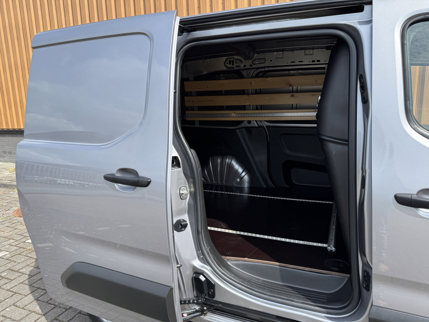 Citroën Berlingo 1.5 BlueHDI Control | Apple Carplay | Android Auto | Navigatie | Cruise Control | Parkeersensoren | Airconditioning | Bluetooth | Automatische Verlichting | Elektrische Spiegels |