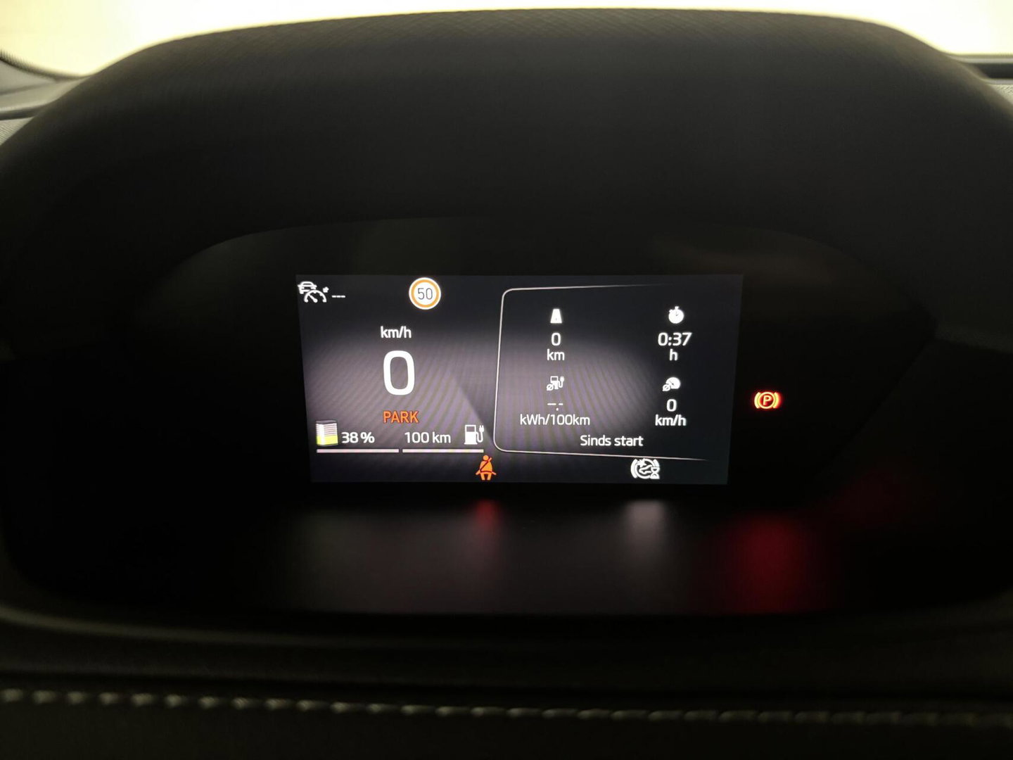 Škoda Enyaq iV 60 Sportline SOH 87% Carplay Camera Sfeerver. Stoel/Stuur verwarming