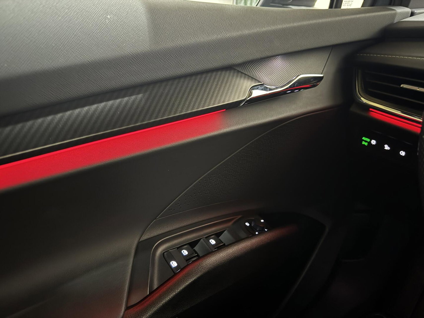 Škoda Enyaq iV 60 Sportline SOH 87% Carplay Camera Sfeerver. Stoel/Stuur verwarming