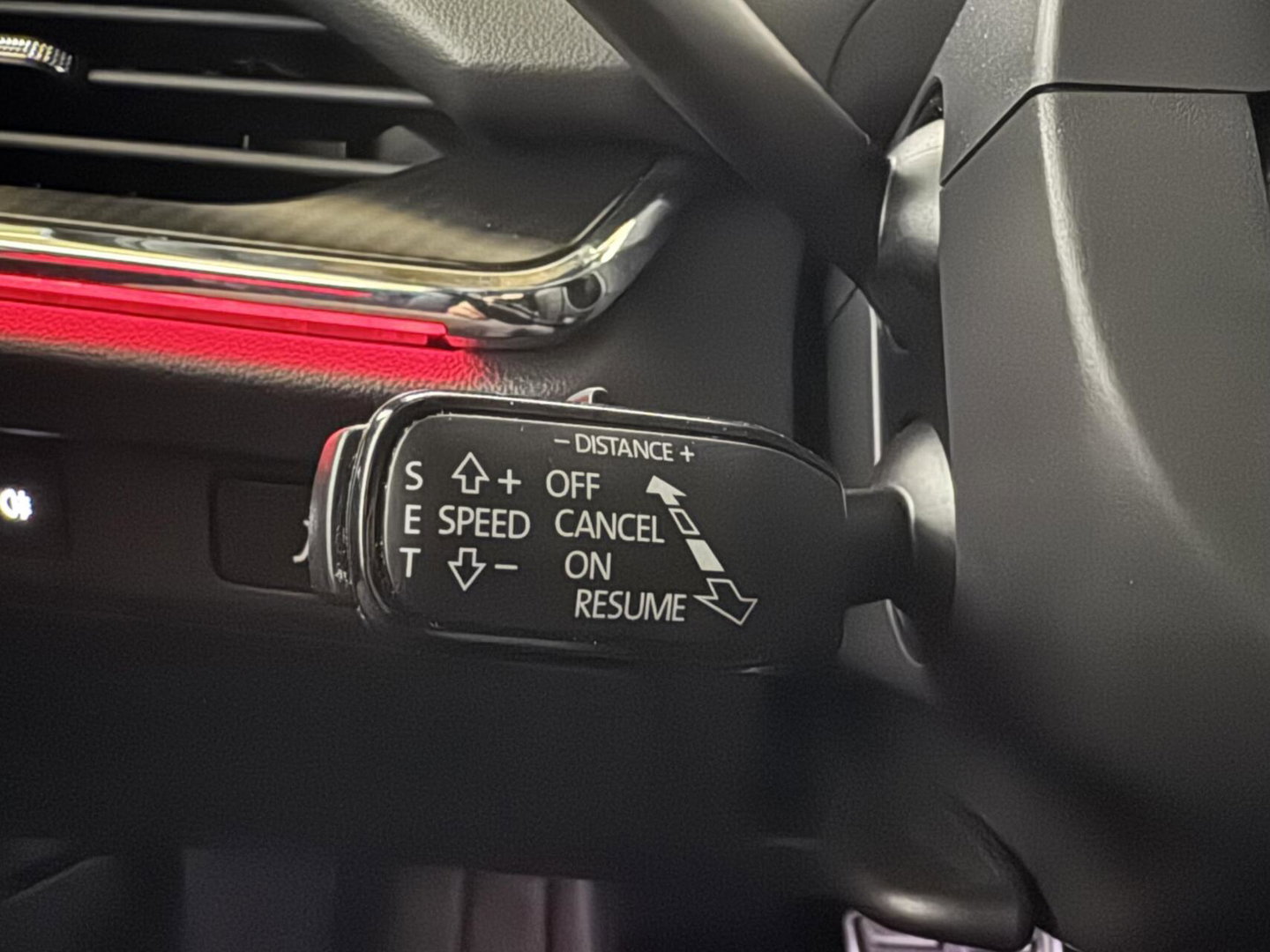 Škoda Enyaq iV 60 Sportline SOH 87% Carplay Camera Sfeerver. Stoel/Stuur verwarming