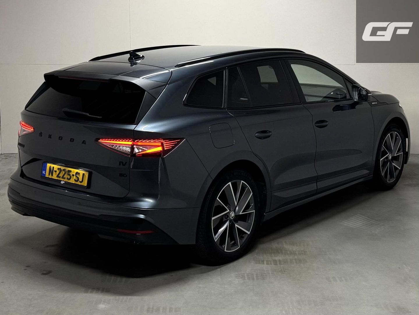 Škoda Enyaq iV 60 Sportline SOH 87% Carplay Camera Sfeerver. Stoel/Stuur verwarming