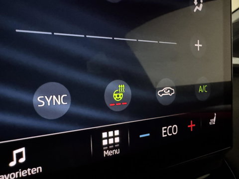 Škoda Enyaq iV 60 Sportline SOH 87% Carplay Camera Sfeerver. Stoel/Stuur verwarming