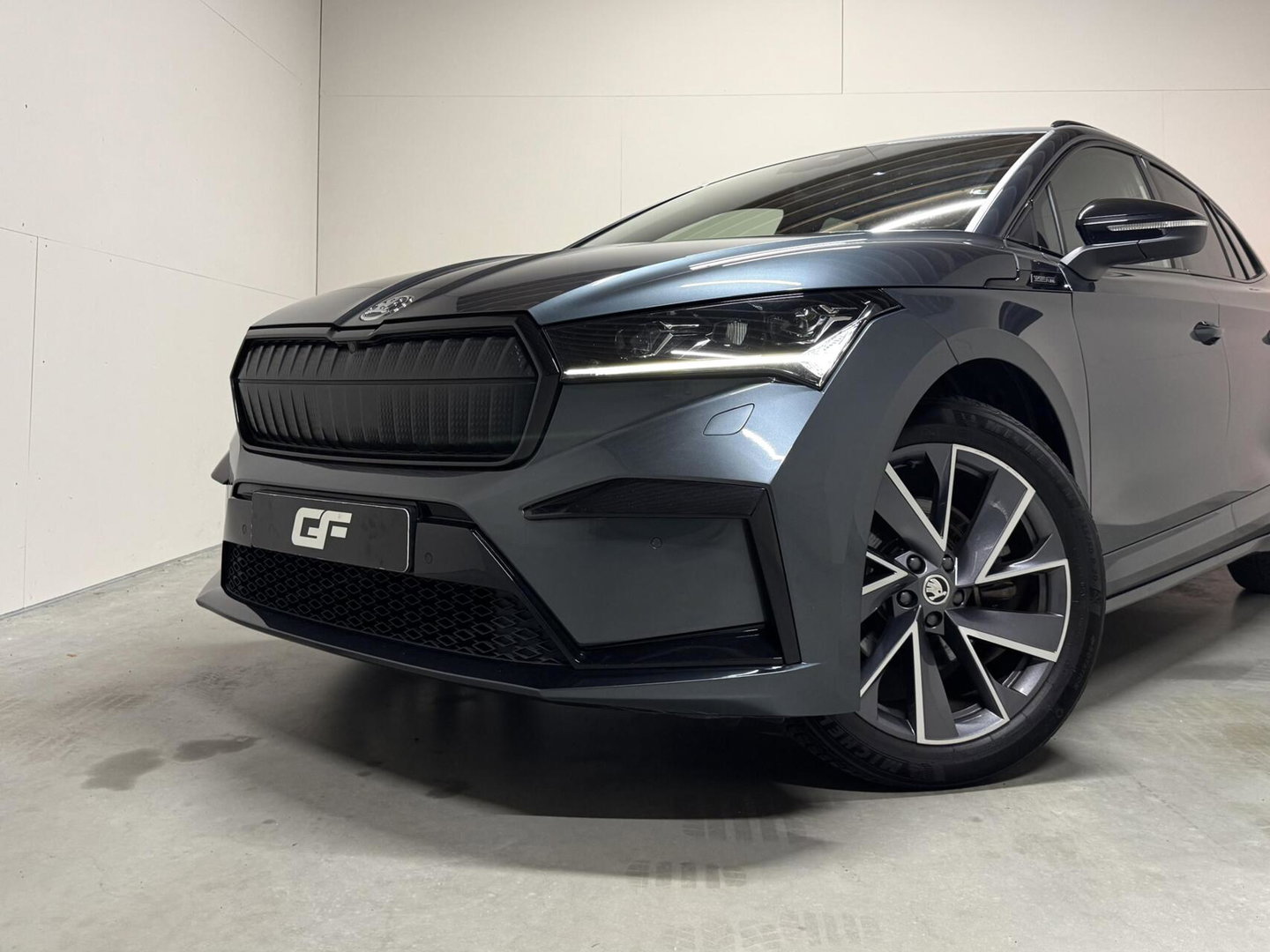 Škoda Enyaq iV 60 Sportline SOH 87% Carplay Camera Sfeerver. Stoel/Stuur verwarming