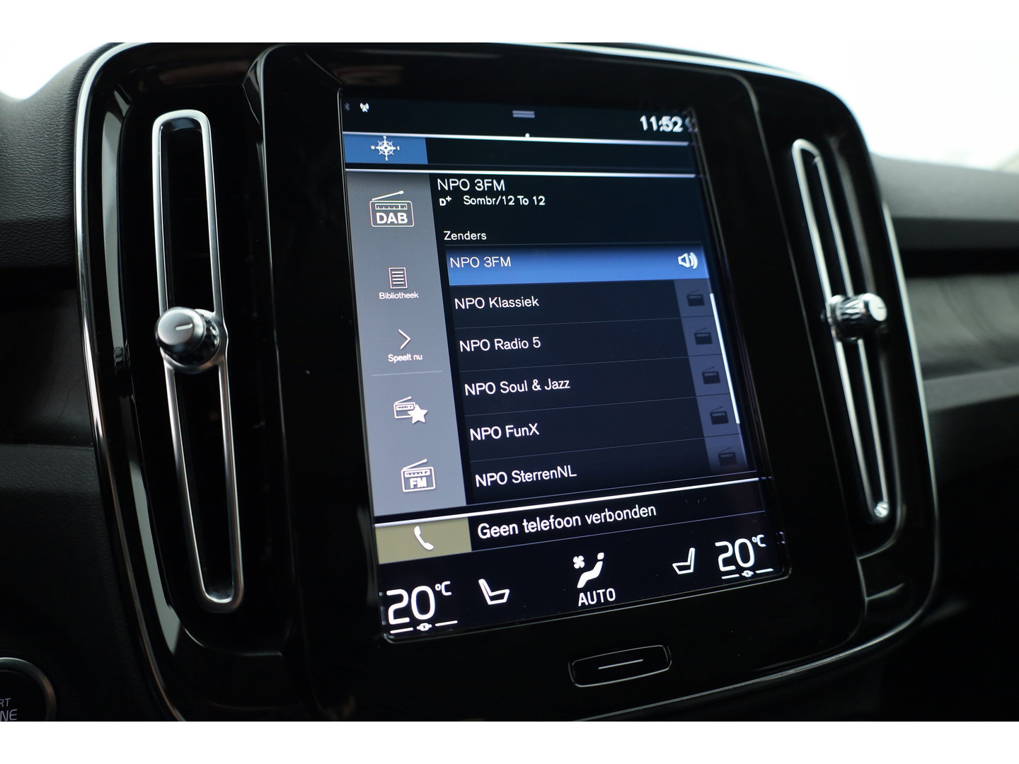 Volvo XC40 1.5 T5 Recharge Inscription SOH 93,9% | Pilot Assist | All Season | Apple CarPlay & Android Auto | Harman Kardon | Stoel-Stuurverw.