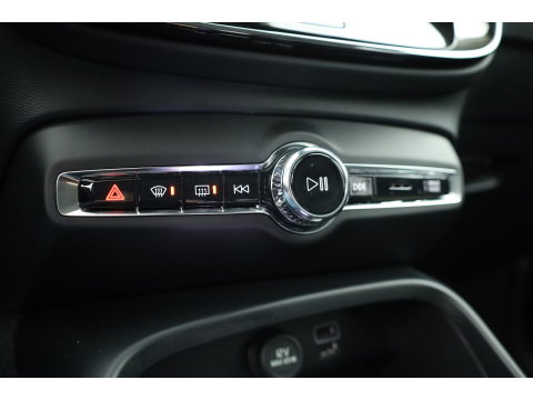 Volvo XC40 1.5 T5 Recharge Inscription SOH 93,9% | Pilot Assist | All Season | Apple CarPlay & Android Auto | Harman Kardon | Stoel-Stuurverw.