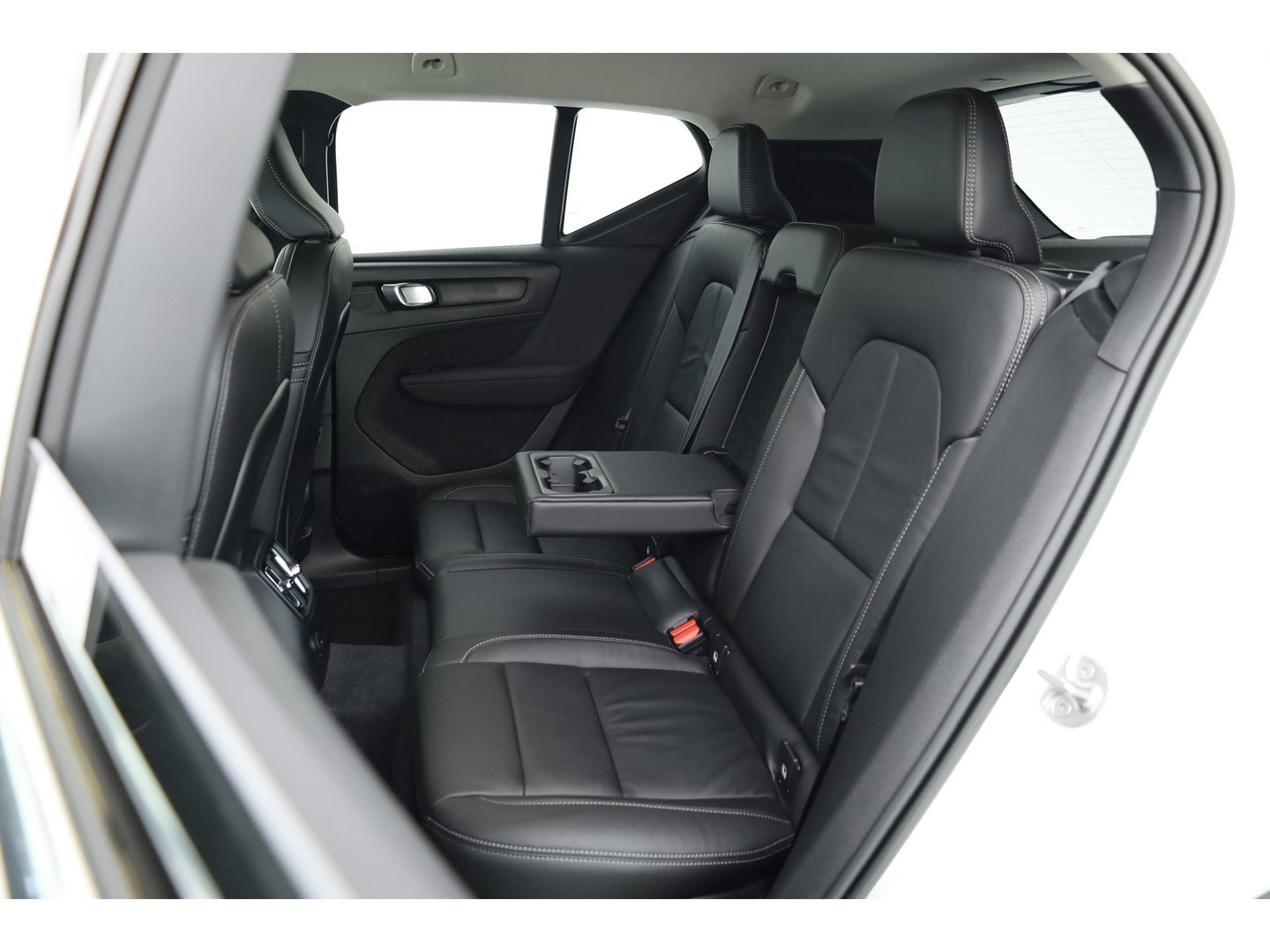 Volvo XC40 1.5 T5 Recharge Inscription SOH 93,9% | Pilot Assist | All Season | Apple CarPlay & Android Auto | Harman Kardon | Stoel-Stuurverw.