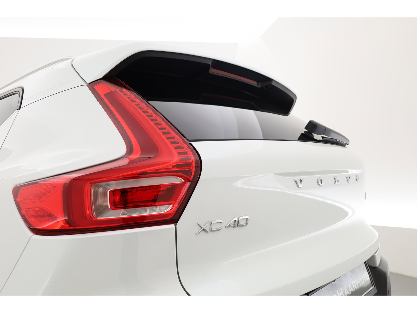 Volvo XC40 1.5 T5 Recharge Inscription SOH 93,9% | Pilot Assist | All Season | Apple CarPlay & Android Auto | Harman Kardon | Stoel-Stuurverw.