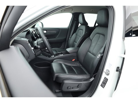 Volvo XC40 1.5 T5 Recharge Inscription SOH 93,9% | Pilot Assist | All Season | Apple CarPlay & Android Auto | Harman Kardon | Stoel-Stuurverw.
