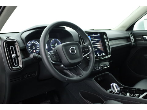 Volvo XC40 1.5 T5 Recharge Inscription SOH 93,9% | Pilot Assist | All Season | Apple CarPlay & Android Auto | Harman Kardon | Stoel-Stuurverw.