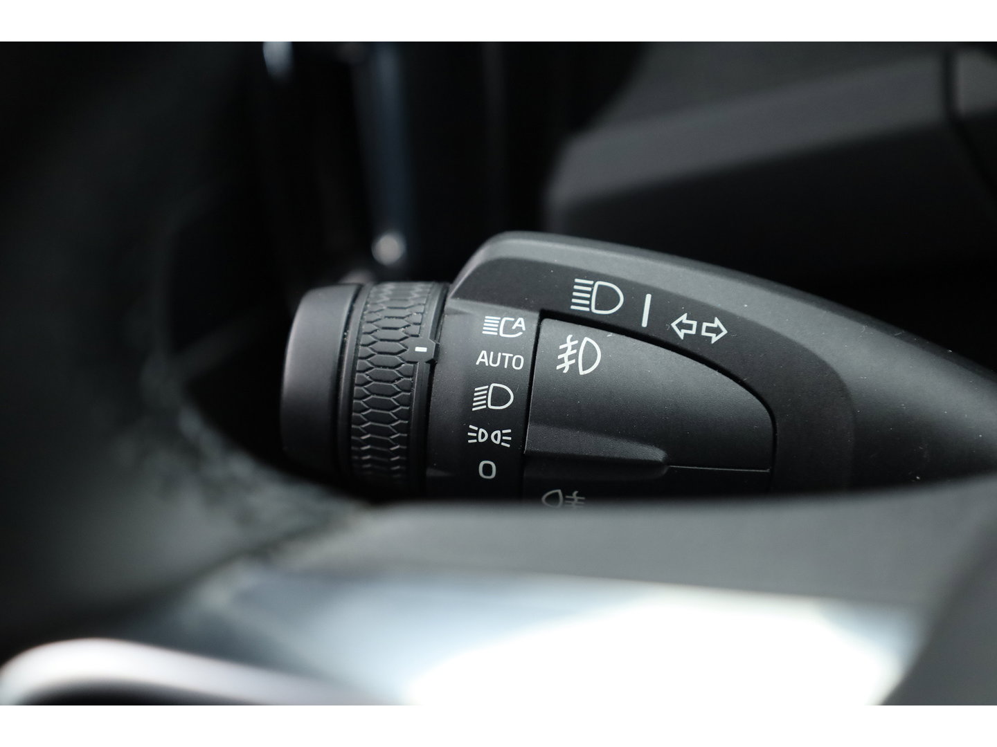 Volvo C40 Recharge Plus 69 kWh | Pano | Elek. Trekhaak | Stoel- Stuurverw. | Pilot Assist | Camera | Apple CarPlay
