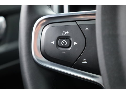 Volvo C40 Recharge Plus 69 kWh | Pano | Elek. Trekhaak | Stoel- Stuurverw. | Pilot Assist | Camera | Apple CarPlay