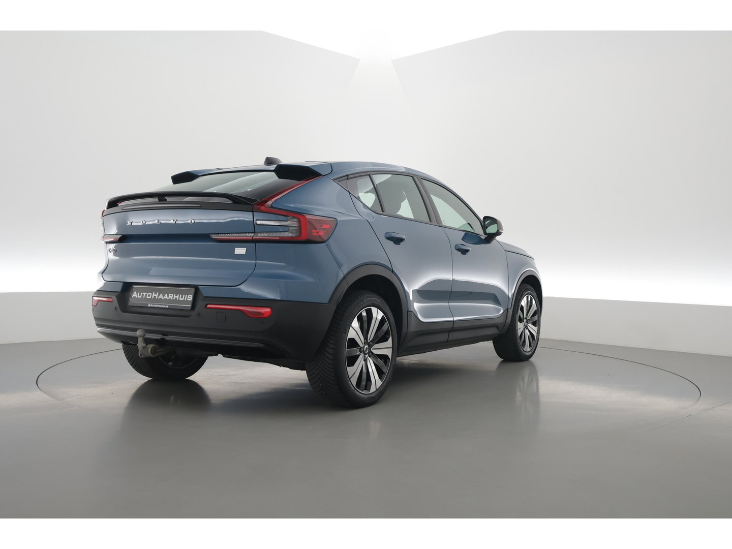 Volvo C40 Recharge Plus 69 kWh | Pano | Elek. Trekhaak | Stoel- Stuurverw. | Pilot Assist | Camera | Apple CarPlay