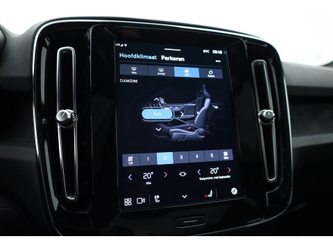 Volvo C40 Recharge Plus 69 kWh | Pano | Elek. Trekhaak | Stoel- Stuurverw. | Pilot Assist | Camera | Apple CarPlay