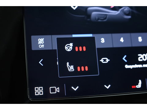Volvo C40 Recharge Plus 69 kWh | Pano | Elek. Trekhaak | Stoel- Stuurverw. | Pilot Assist | Camera | Apple CarPlay