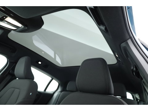Volvo C40 Recharge Plus 69 kWh | Pano | Elek. Trekhaak | Stoel- Stuurverw. | Pilot Assist | Camera | Apple CarPlay