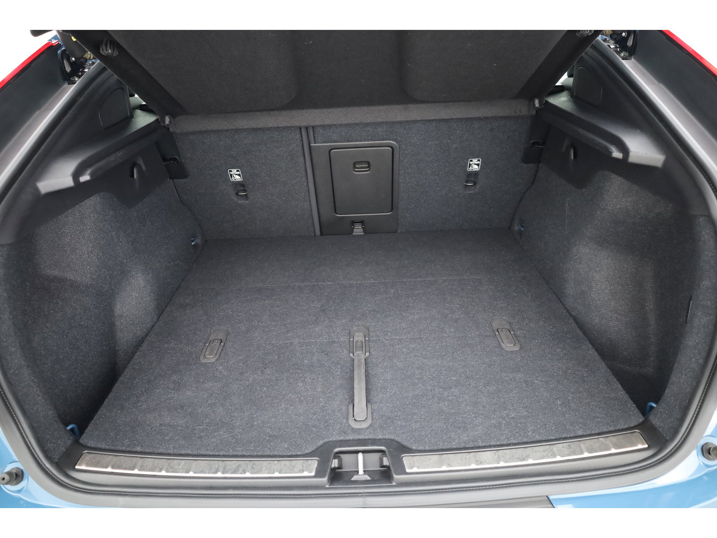 Volvo C40 Recharge Plus 69 kWh | Pano | Elek. Trekhaak | Stoel- Stuurverw. | Pilot Assist | Camera | Apple CarPlay