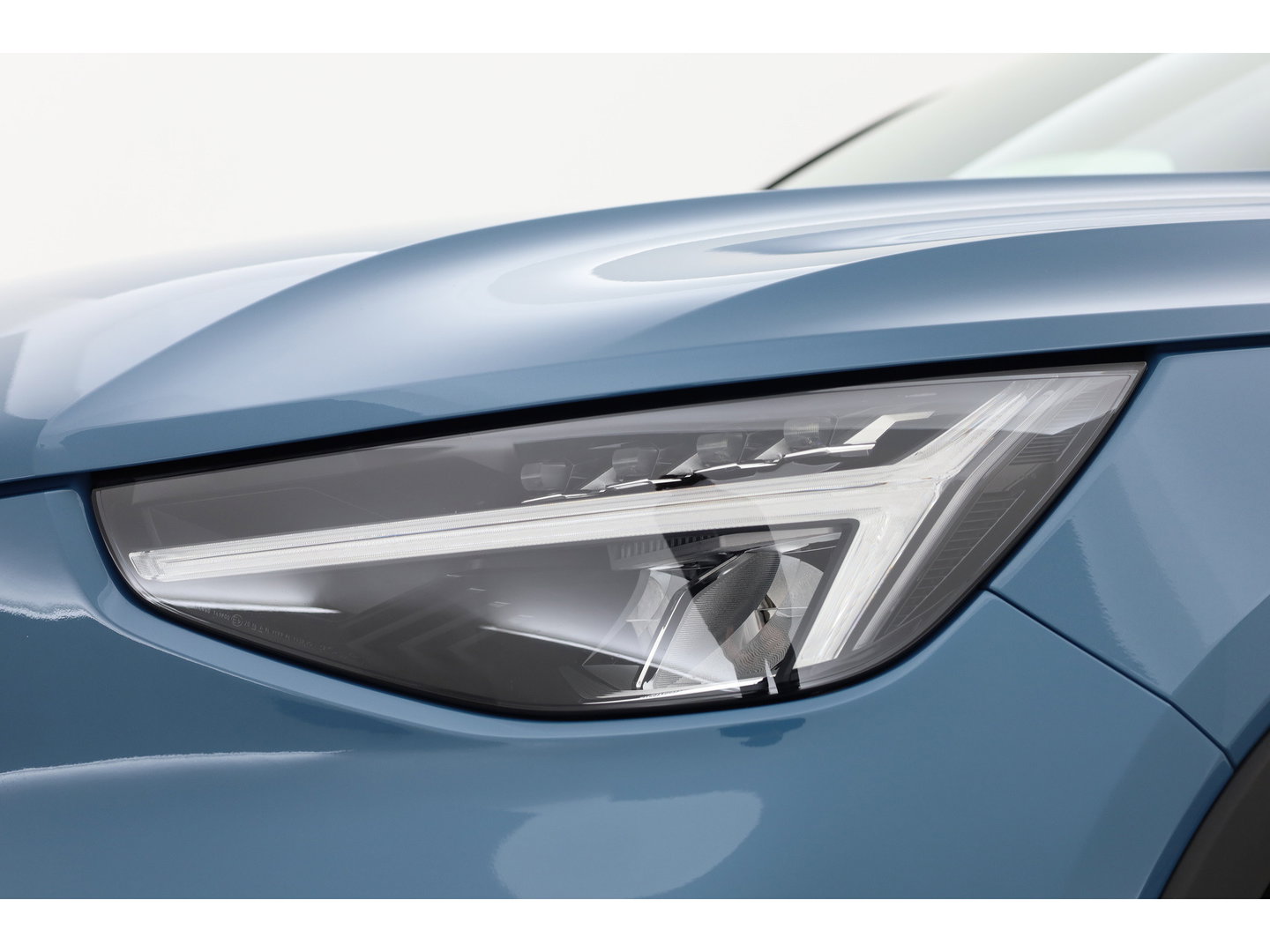 Volvo C40 Recharge Plus 69 kWh | Pano | Elek. Trekhaak | Stoel- Stuurverw. | Pilot Assist | Camera | Apple CarPlay