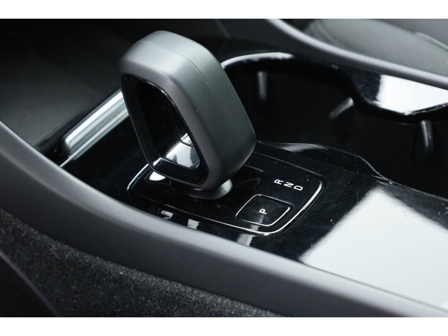 Volvo C40 Recharge Plus 69 kWh | Pano | Elek. Trekhaak | Stoel- Stuurverw. | Pilot Assist | Camera | Apple CarPlay