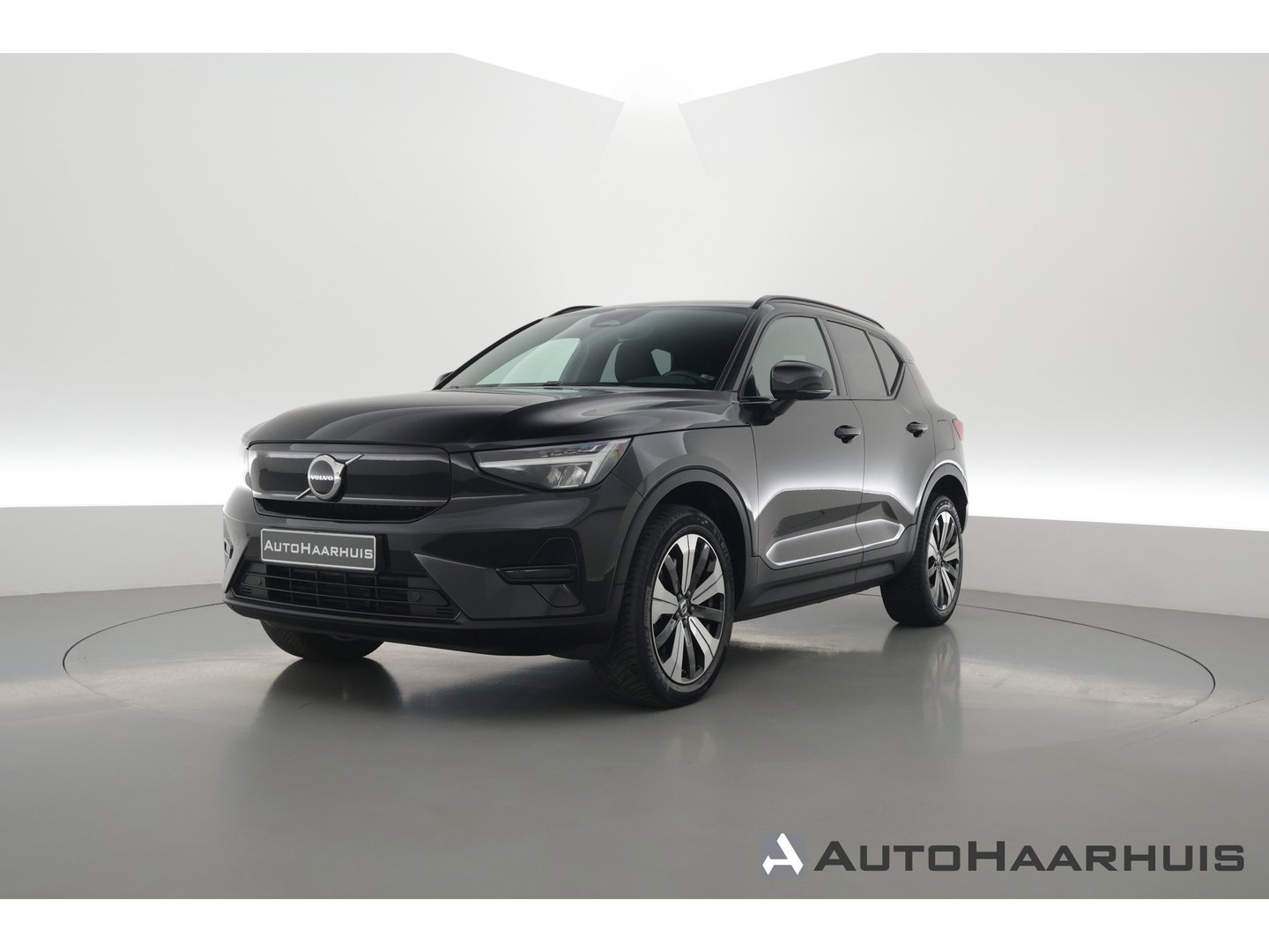Volvo XC40 Single Motor Plus 69 kWh | SOH 94.4% | Adapt. Cruise | Keyless | Stoel-Stuurverw. | All Season | Camera | 19"