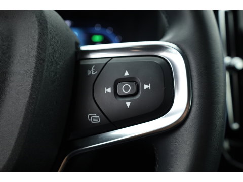 Volvo XC40 Single Motor Plus 69 kWh | SOH 94.4% | Adapt. Cruise | Keyless | Stoel-Stuurverw. | All Season | Camera | 19"