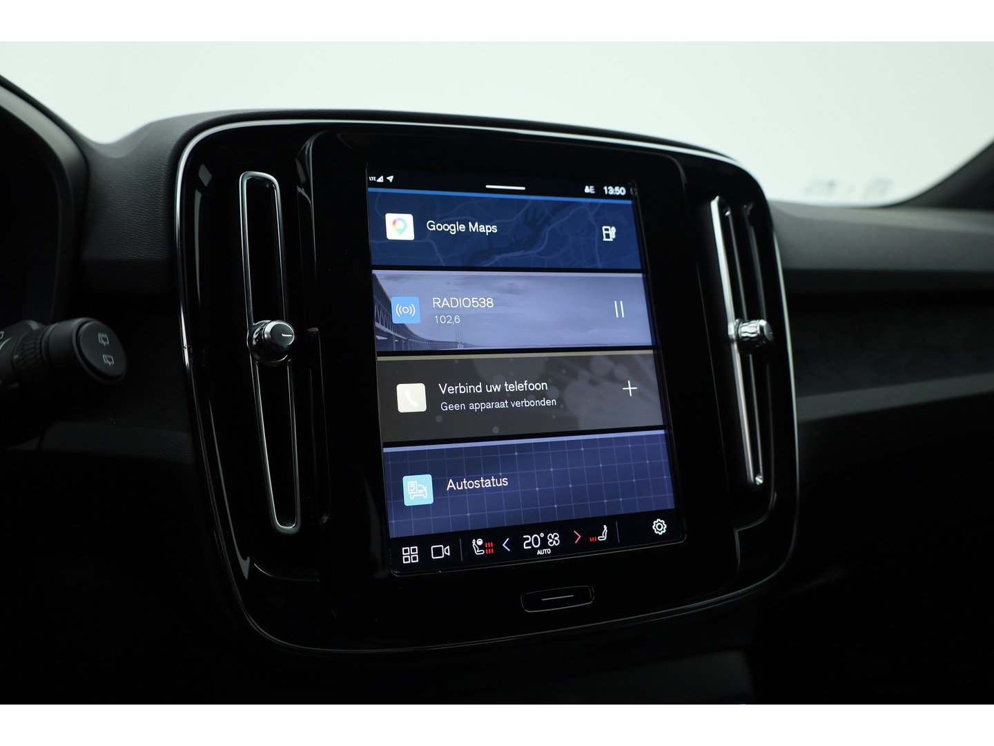 Volvo XC40 Single Motor Plus 69 kWh | SOH 94.4% | Adapt. Cruise | Keyless | Stoel-Stuurverw. | All Season | Camera | 19"