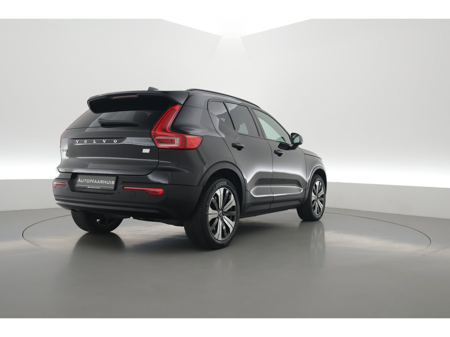 Volvo XC40 Single Motor Plus 69 kWh | SOH 94.4% | Adapt. Cruise | Keyless | Stoel-Stuurverw. | All Season | Camera | 19"