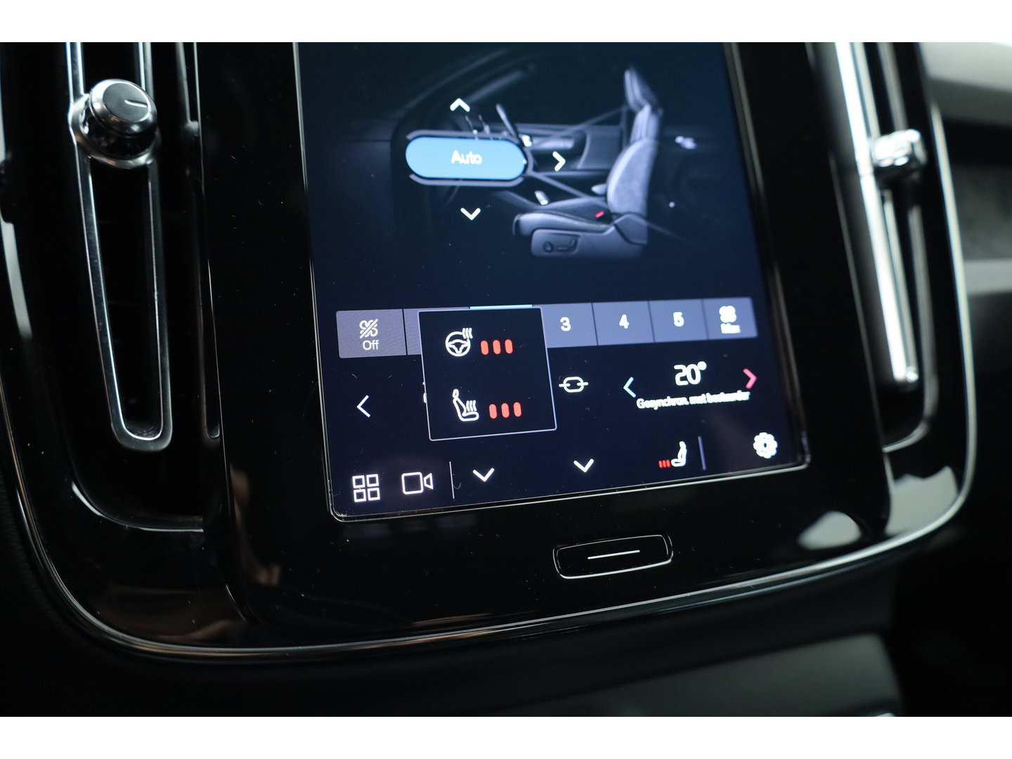 Volvo XC40 Single Motor Plus 69 kWh | SOH 94.4% | Adapt. Cruise | Keyless | Stoel-Stuurverw. | All Season | Camera | 19"