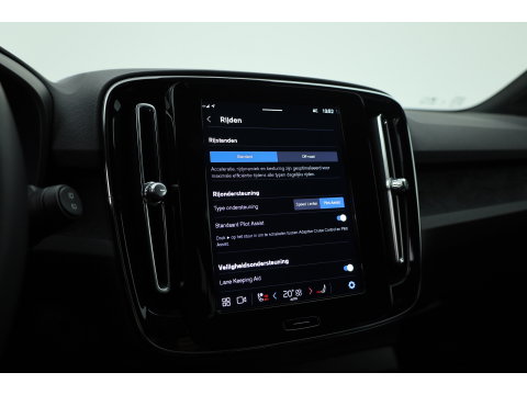 Volvo XC40 Single Motor Plus 69 kWh | SOH 94.4% | Adapt. Cruise | Keyless | Stoel-Stuurverw. | All Season | Camera | 19"