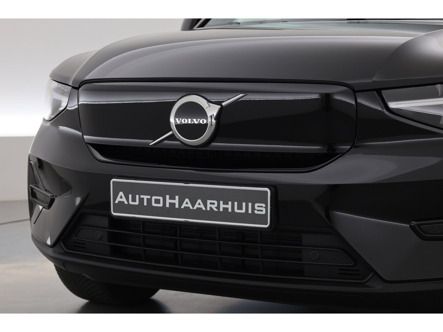 Volvo XC40 Single Motor Plus 69 kWh | SOH 94.4% | Adapt. Cruise | Keyless | Stoel-Stuurverw. | All Season | Camera | 19"